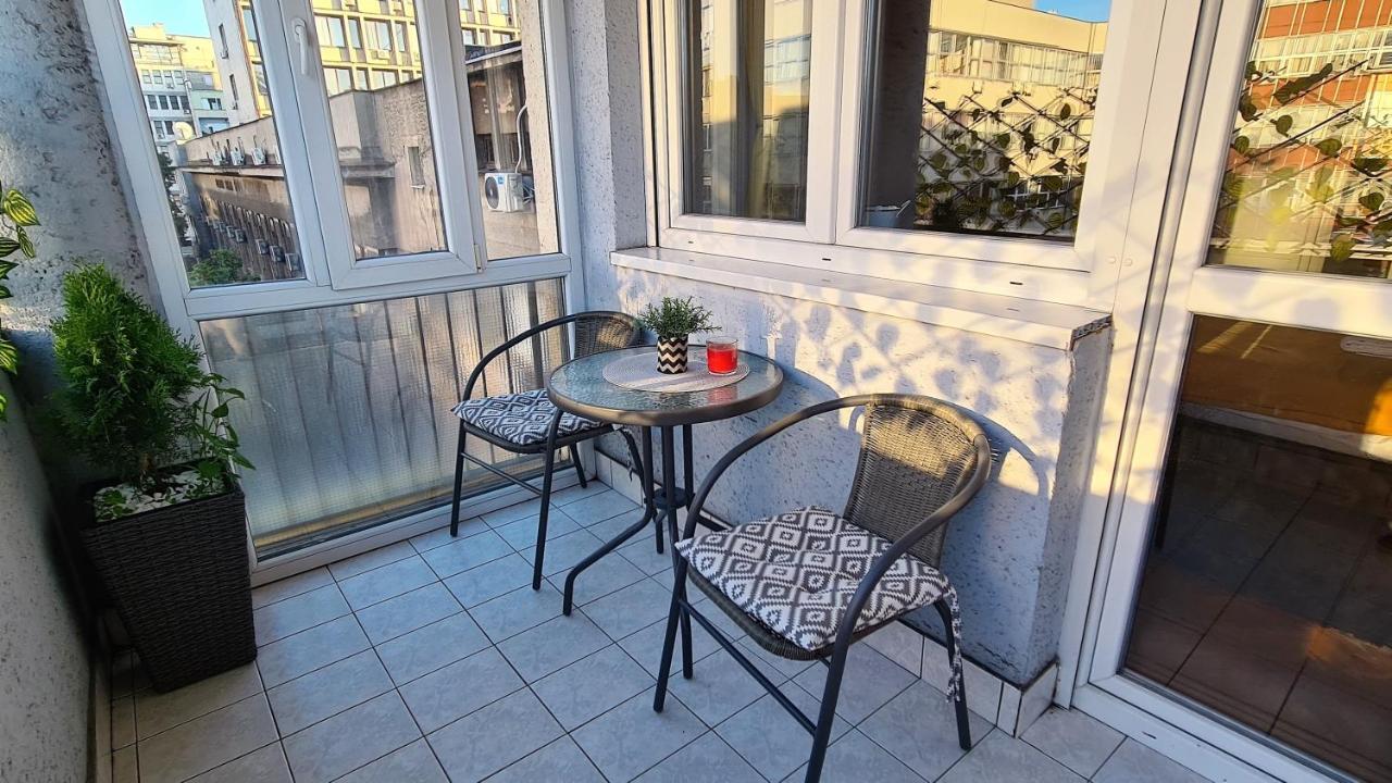 Windows City Apartment Belgrade Exterior photo